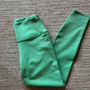 Alo Yoga 7/8 Length Airbrush Legging - Lettuce Green